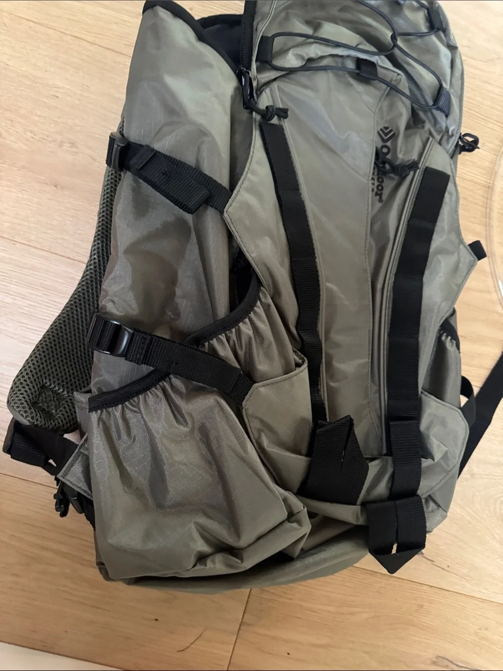 NWOT Outdoor Products Big Sur 28 L hydration backpack 3 L reservoir, green